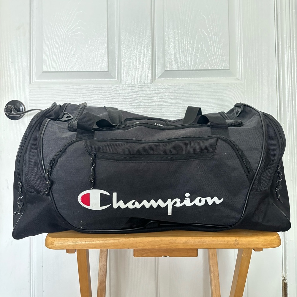 Champion Black Duffel Bag (23"x8"x16") QC-026129 Pre-owned